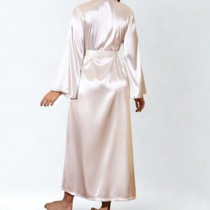Alternative view of Long peignoir en satin blanc